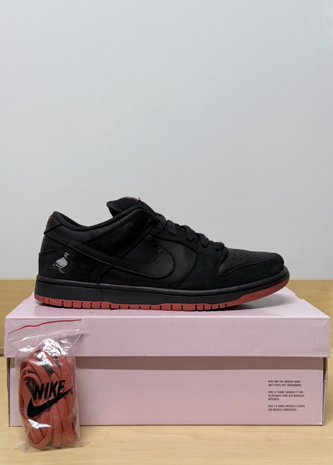 Nike Dunk Low Black Pidgeon Sz 10.5M