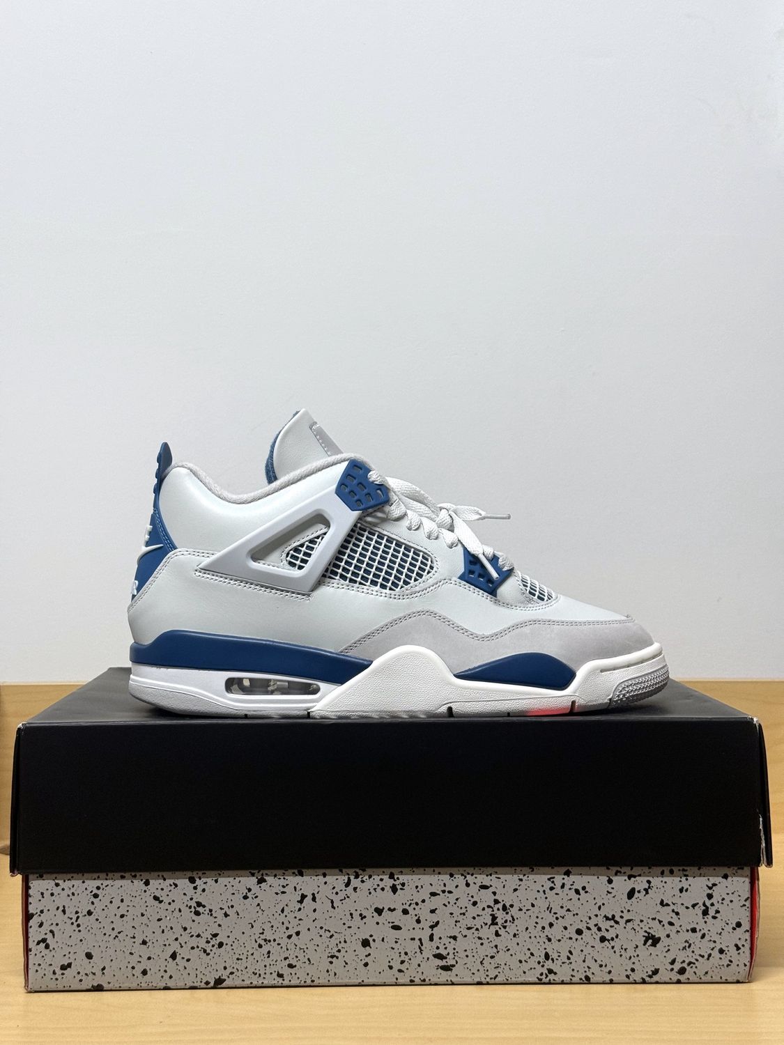 Jordan 4 Military Blue Sz 10M