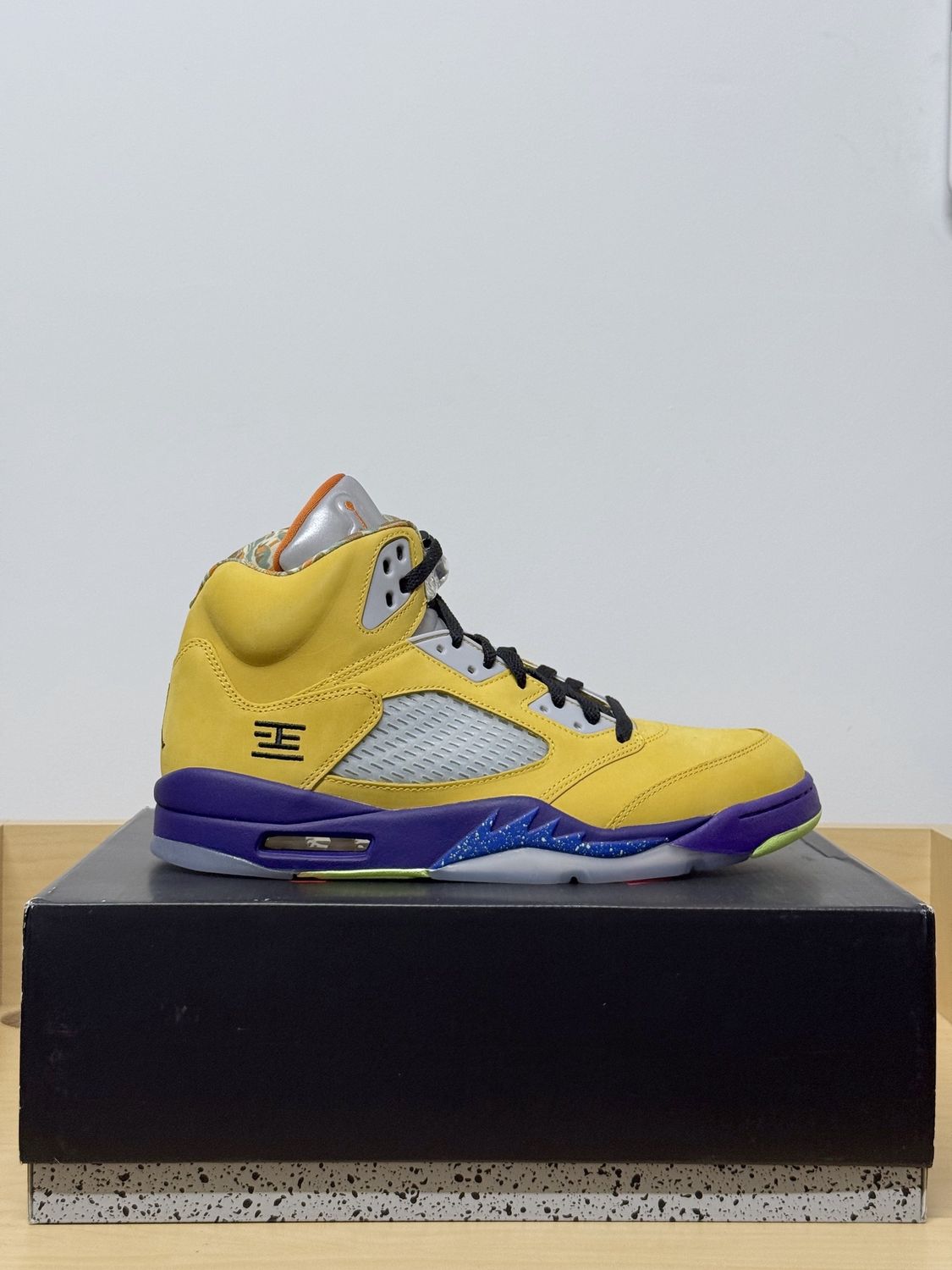 Jordan 5 What The's Sz 12M
