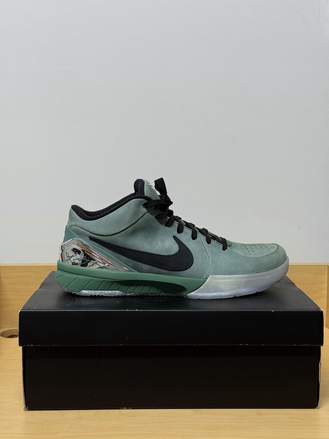 Kobe 4 Girl Dad Sz 11.5M