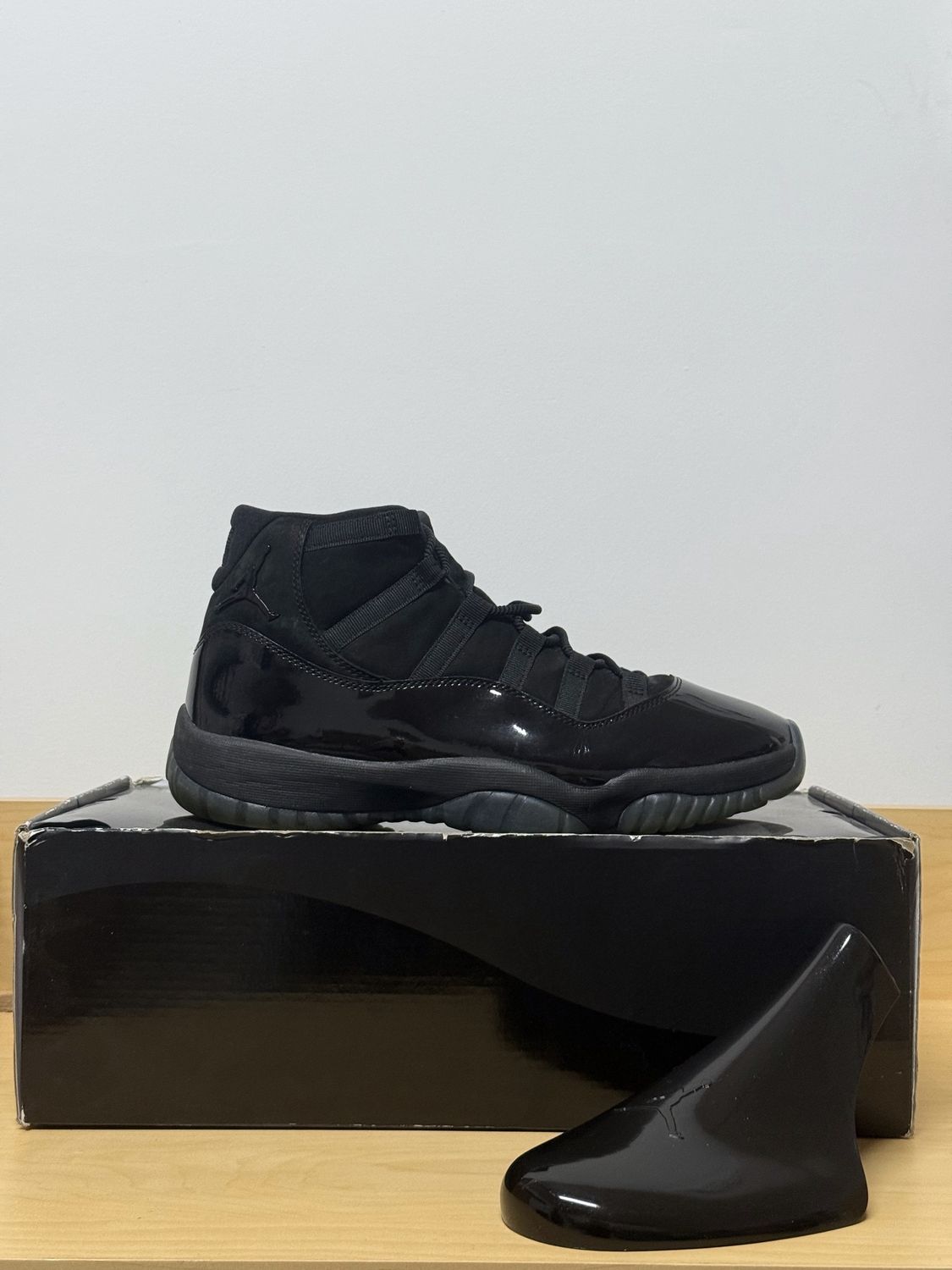 Jordan 11 Cap &amp; Gown Sz 10.5M