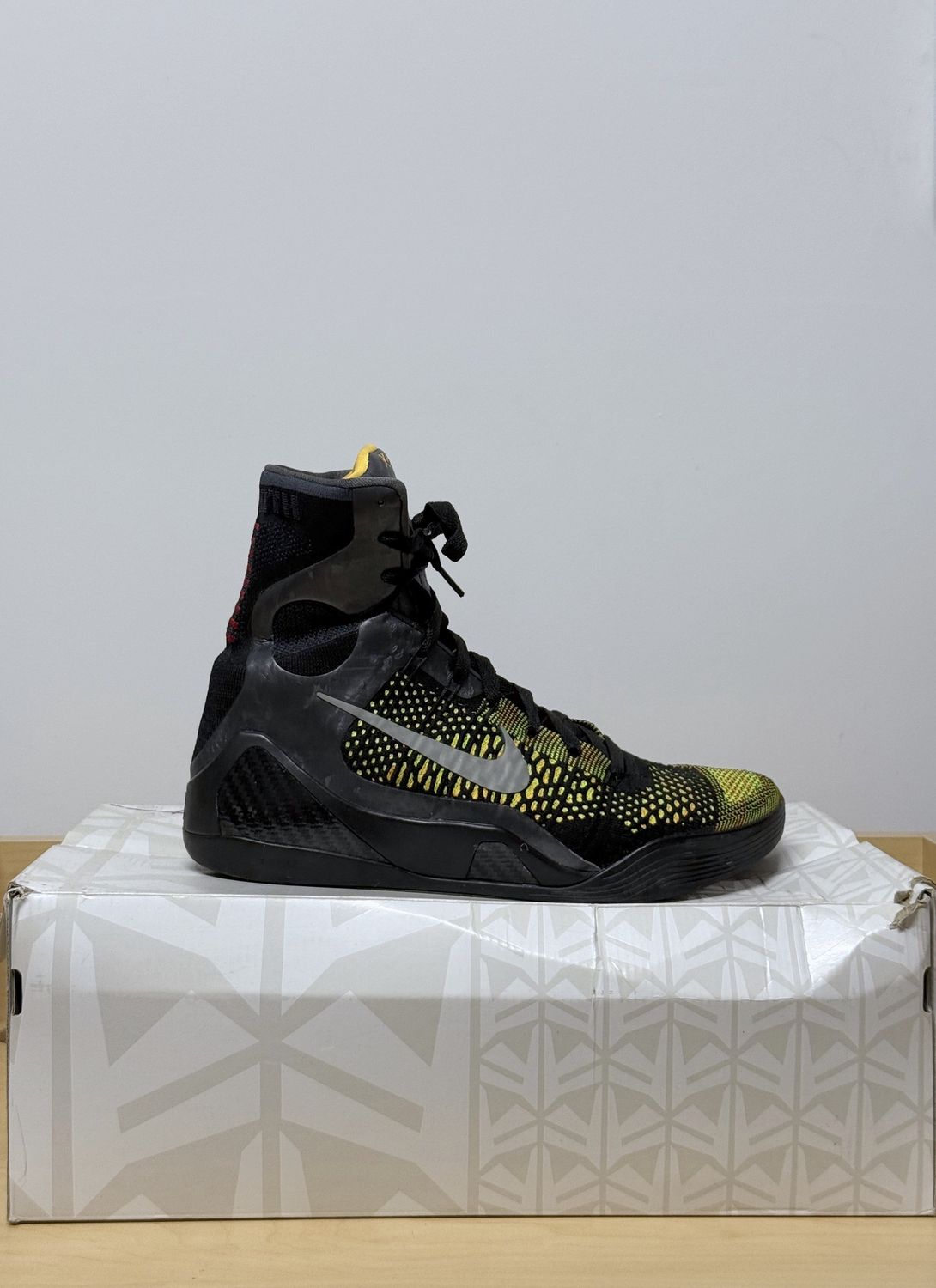 Kobe 9 Elite Sz 10.5M