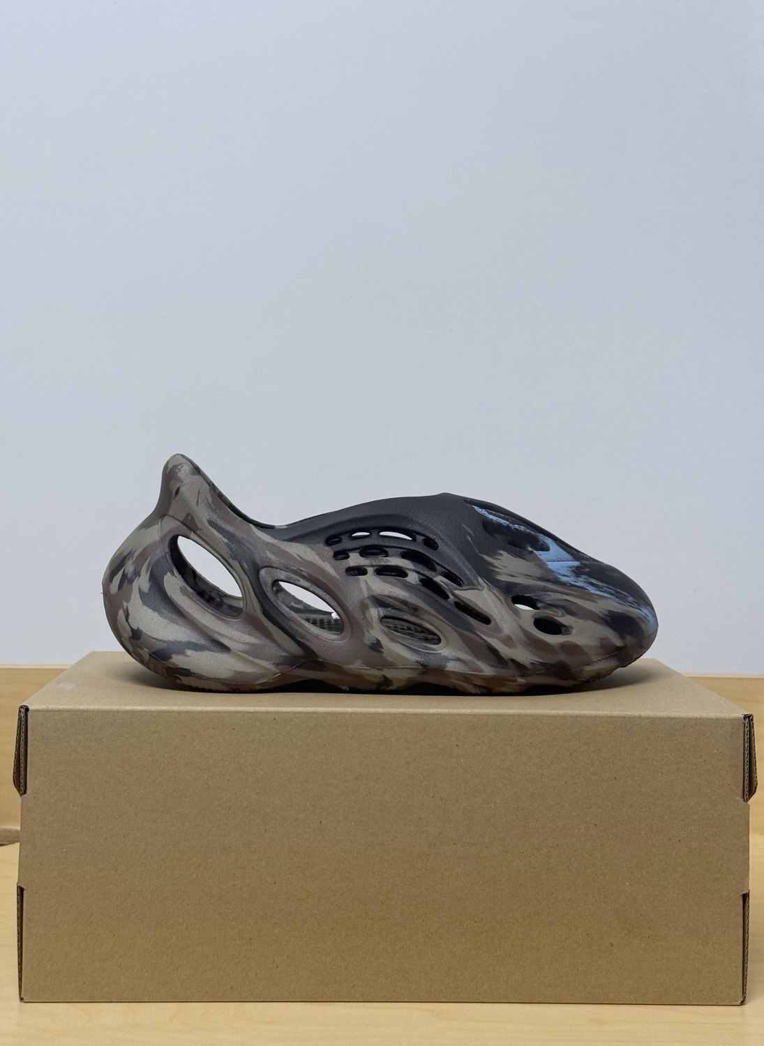 Yeezy Foamrunner Blue Mx Cinder Sz 10M