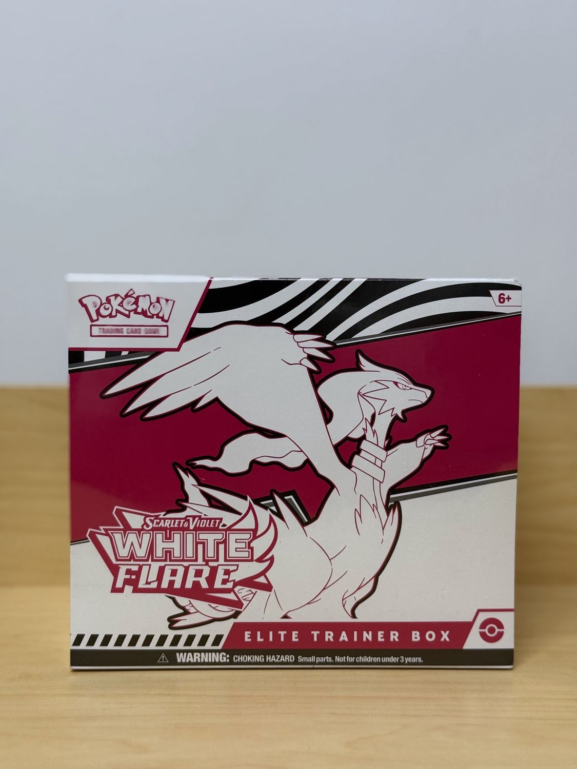 Pokemon White Flare Elite Trainer Box (1)