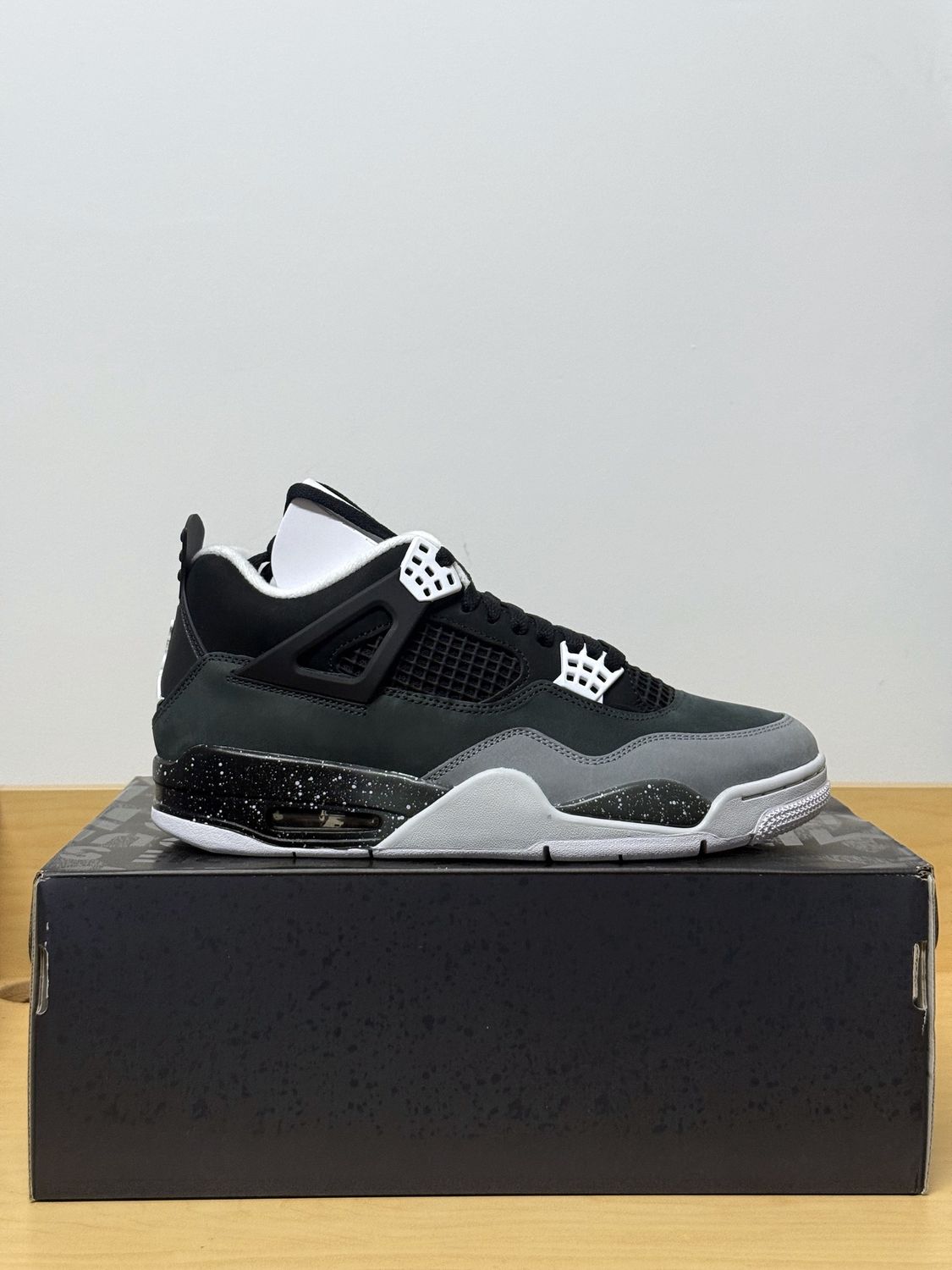 Jordan 4 Fear Sz 9.5M