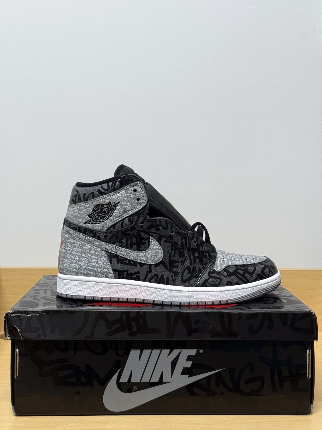 Jordan 1 Rebellionaire Sz 7.5M