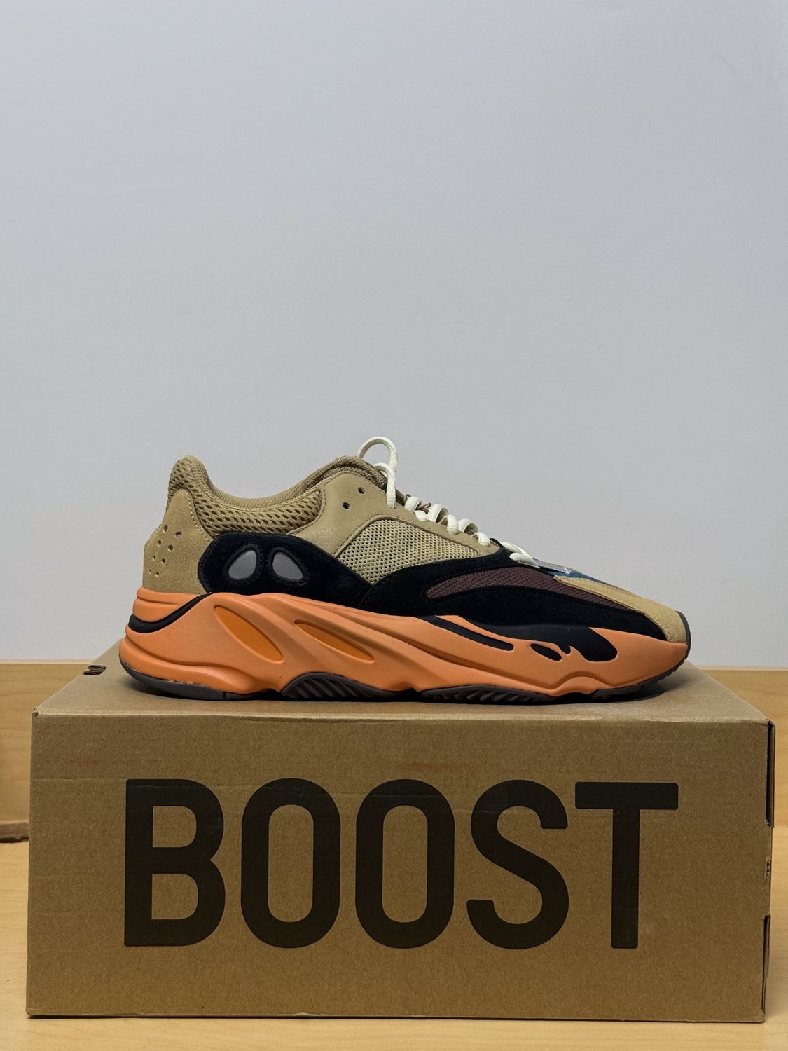 Yeezy 700 Enflame Sz 9.5M