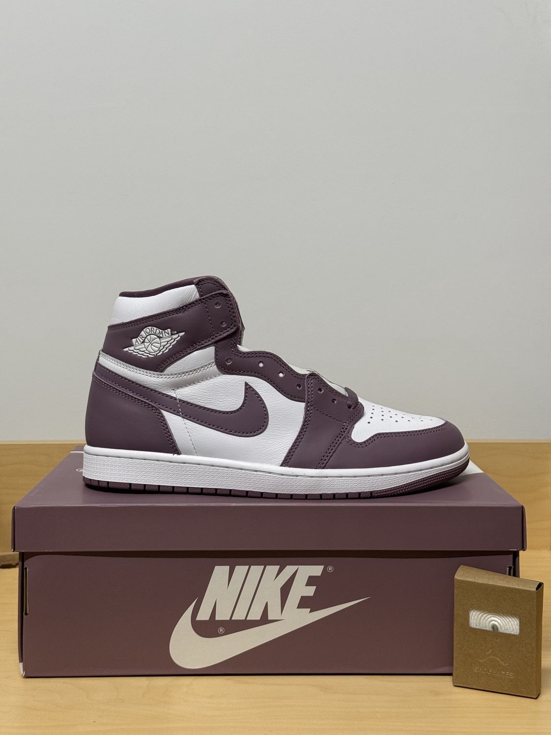 Jordan 1 Mauve Sz 10M