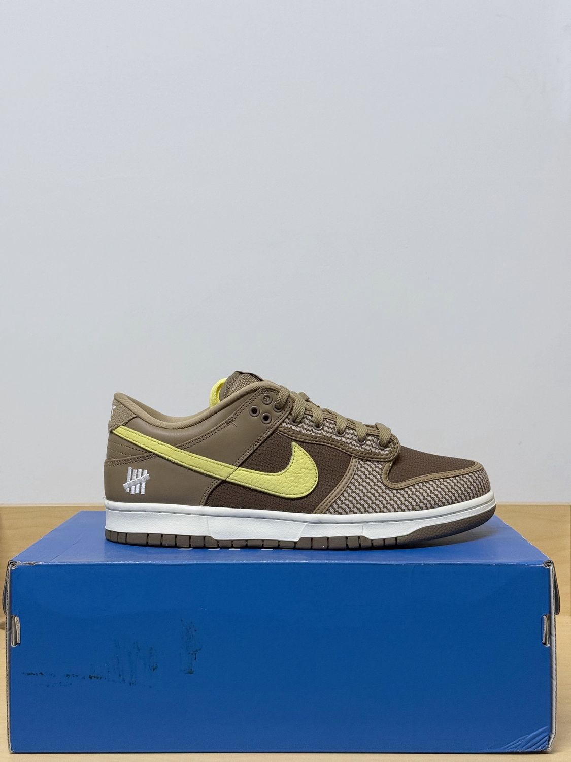 Nike Dunk Low Undefeated Canteen Sz 10M