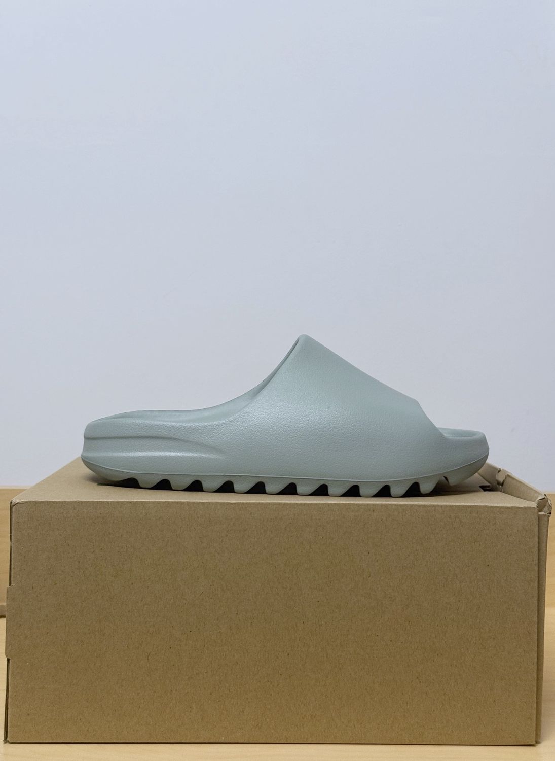 Yeezy Slide Salt Sz 11M