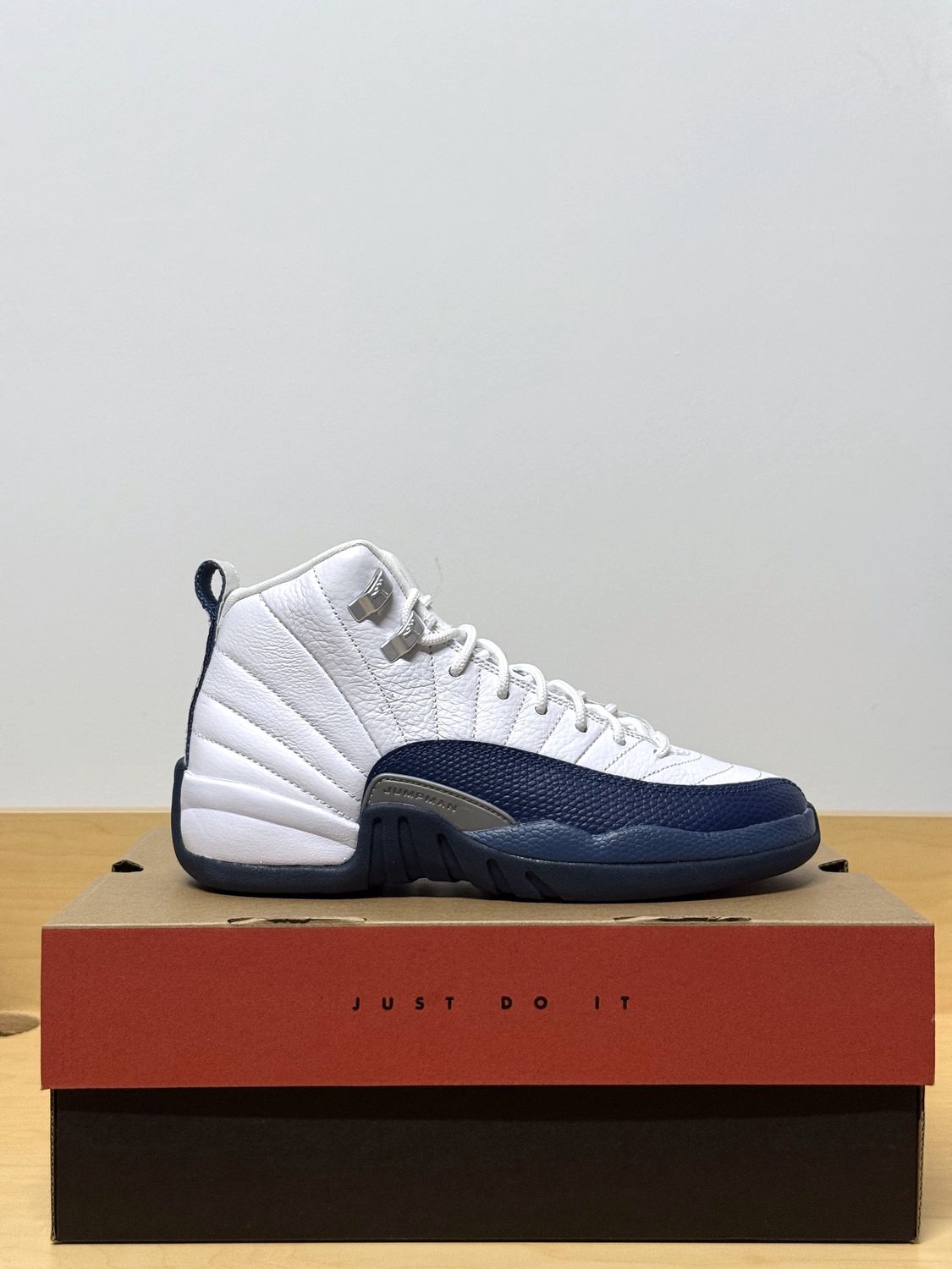 Jordan 12 French Blue Sz 5.5Y