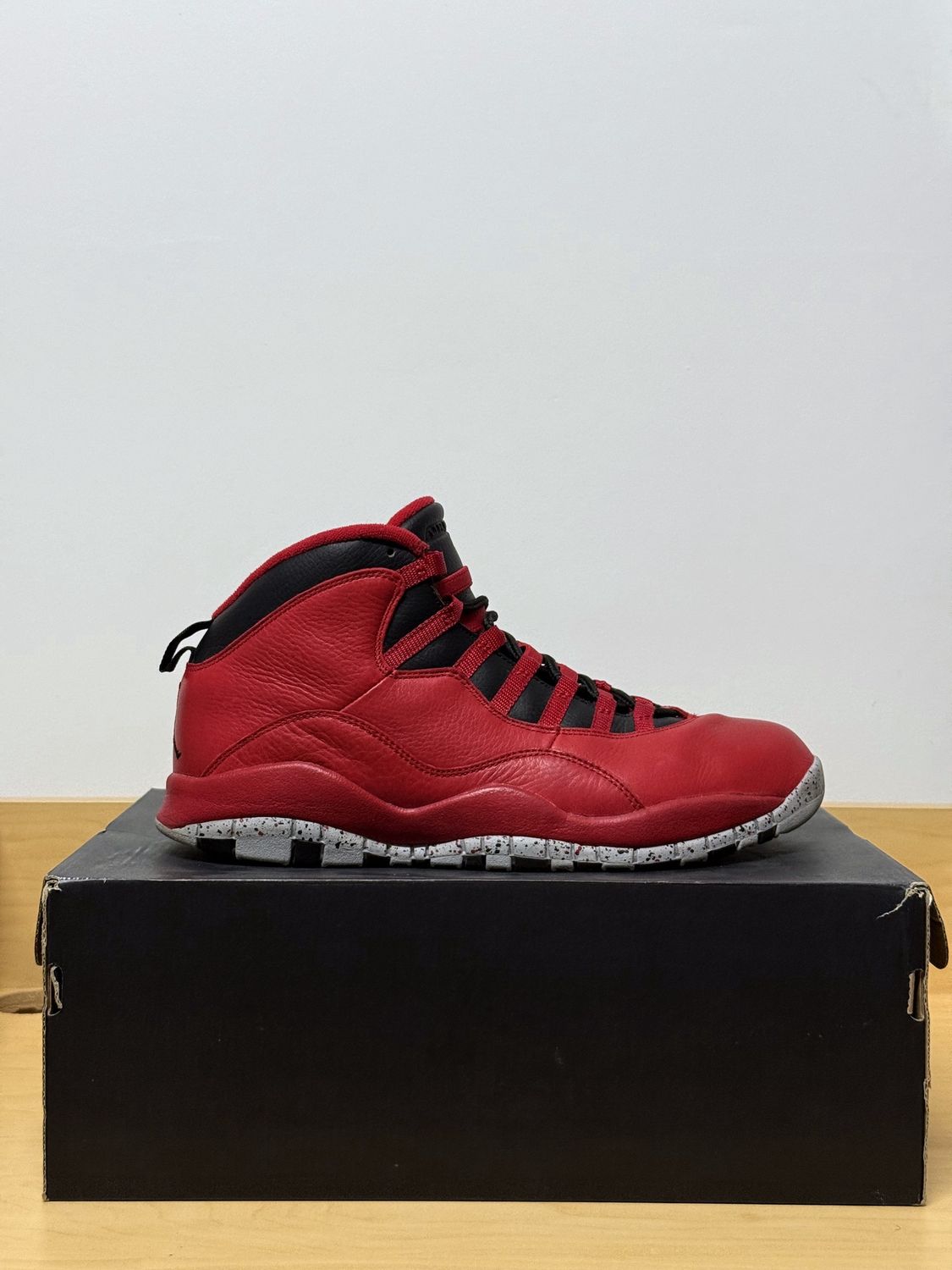 Jordan 10 Bulls Sz 10.5M