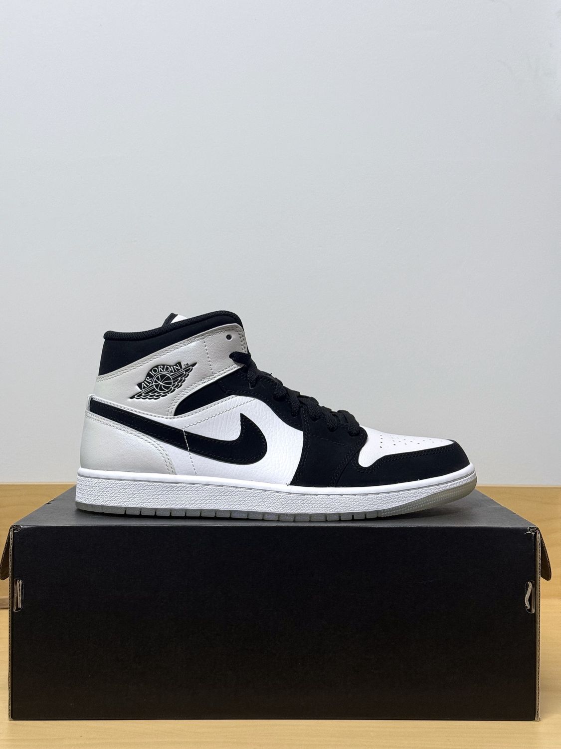 Jordan 1 Mid Diamond Sz 10M