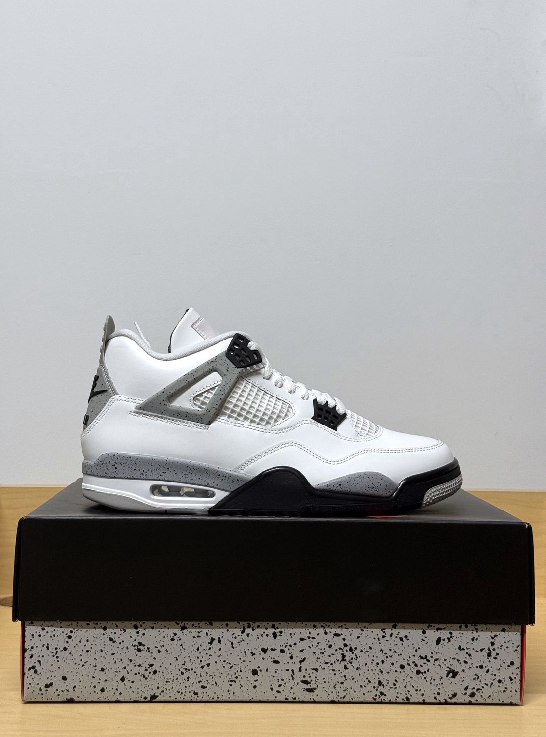 Jordan 4 White Cement Sz 11M