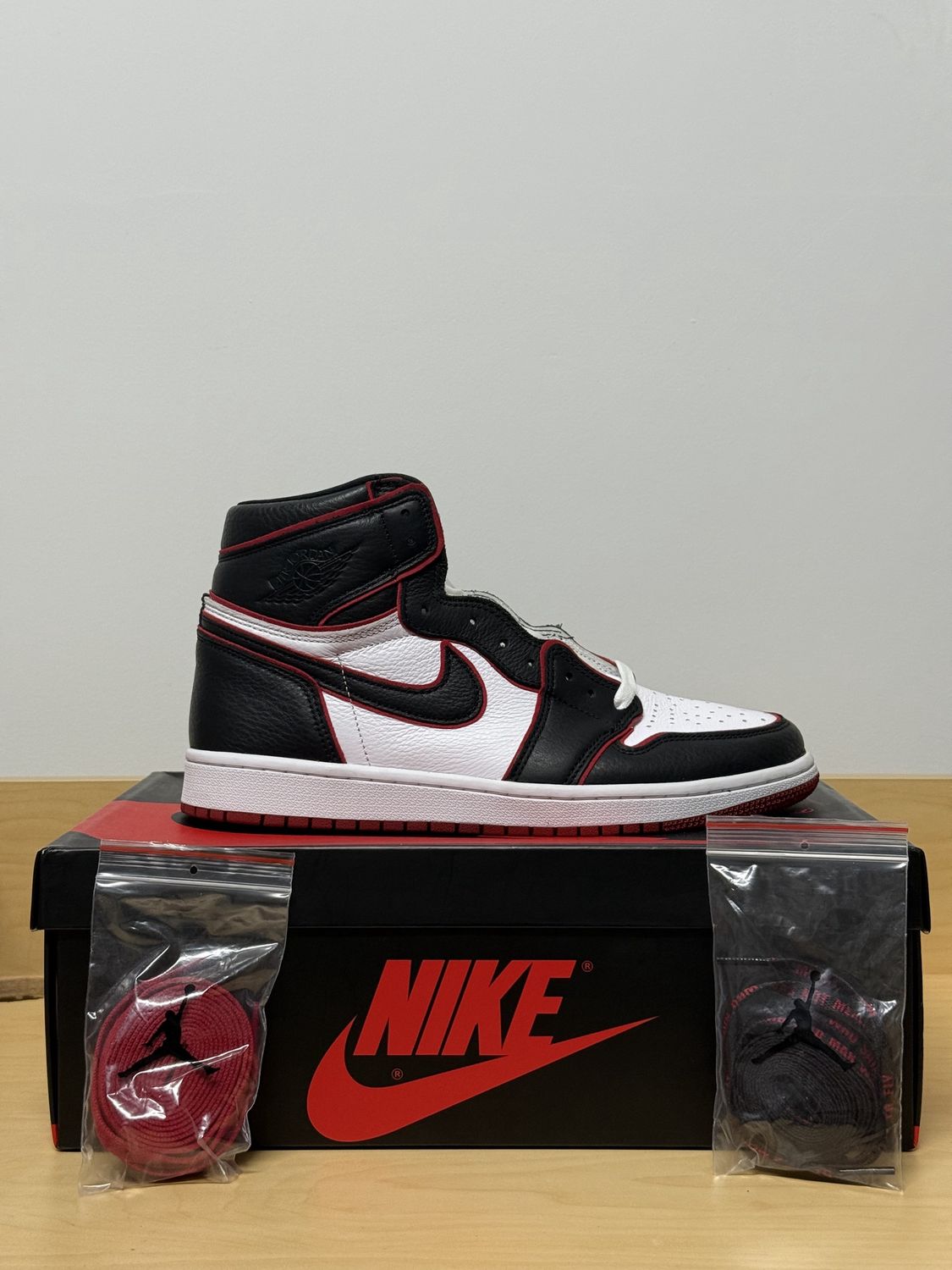 Jordan 1 Bloodlines Sz 10M
