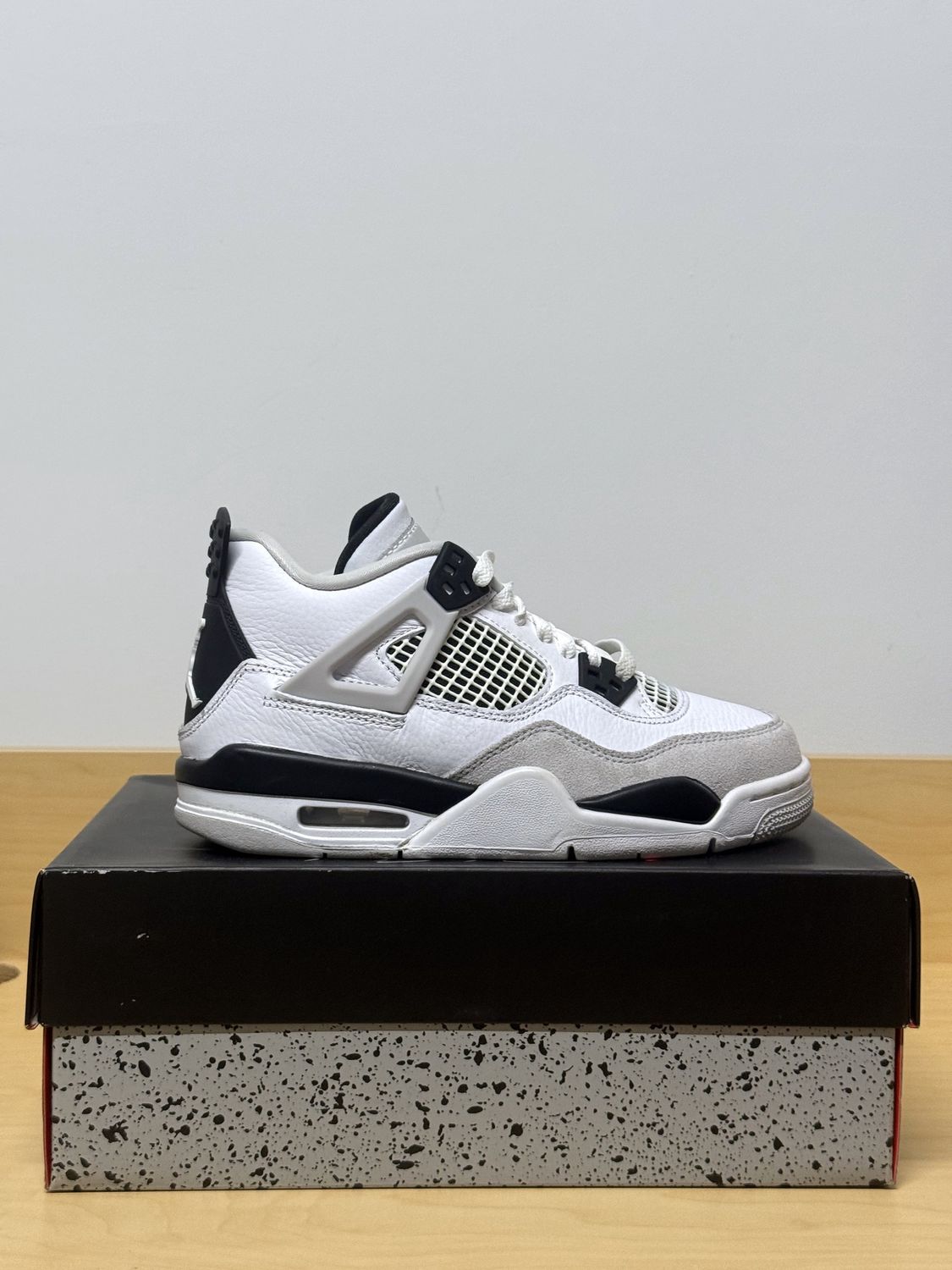 Jordan 4 Military Black Sz 4.5Y