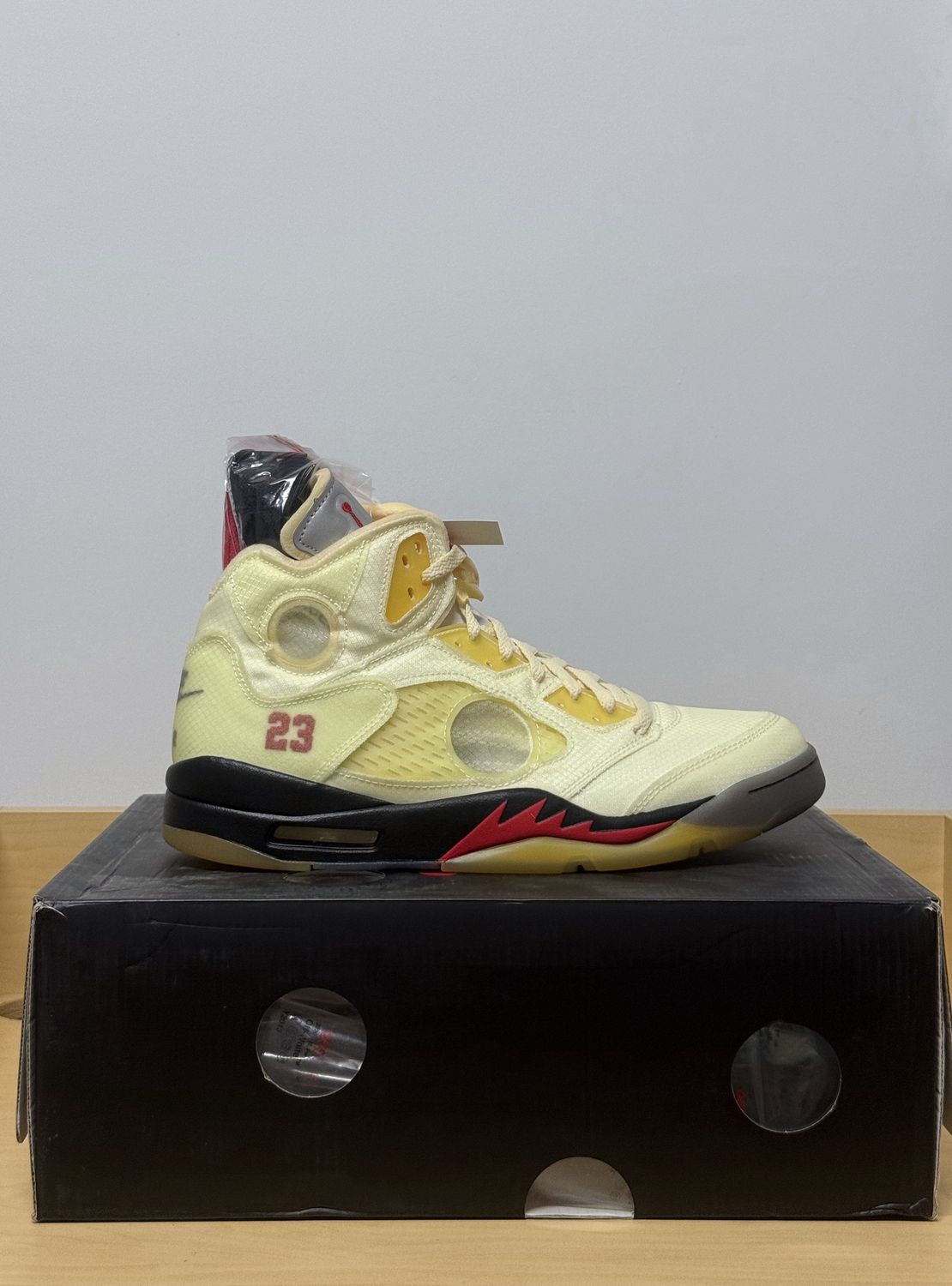 Jordan 5 Off White Sail DS Sz 8.5M