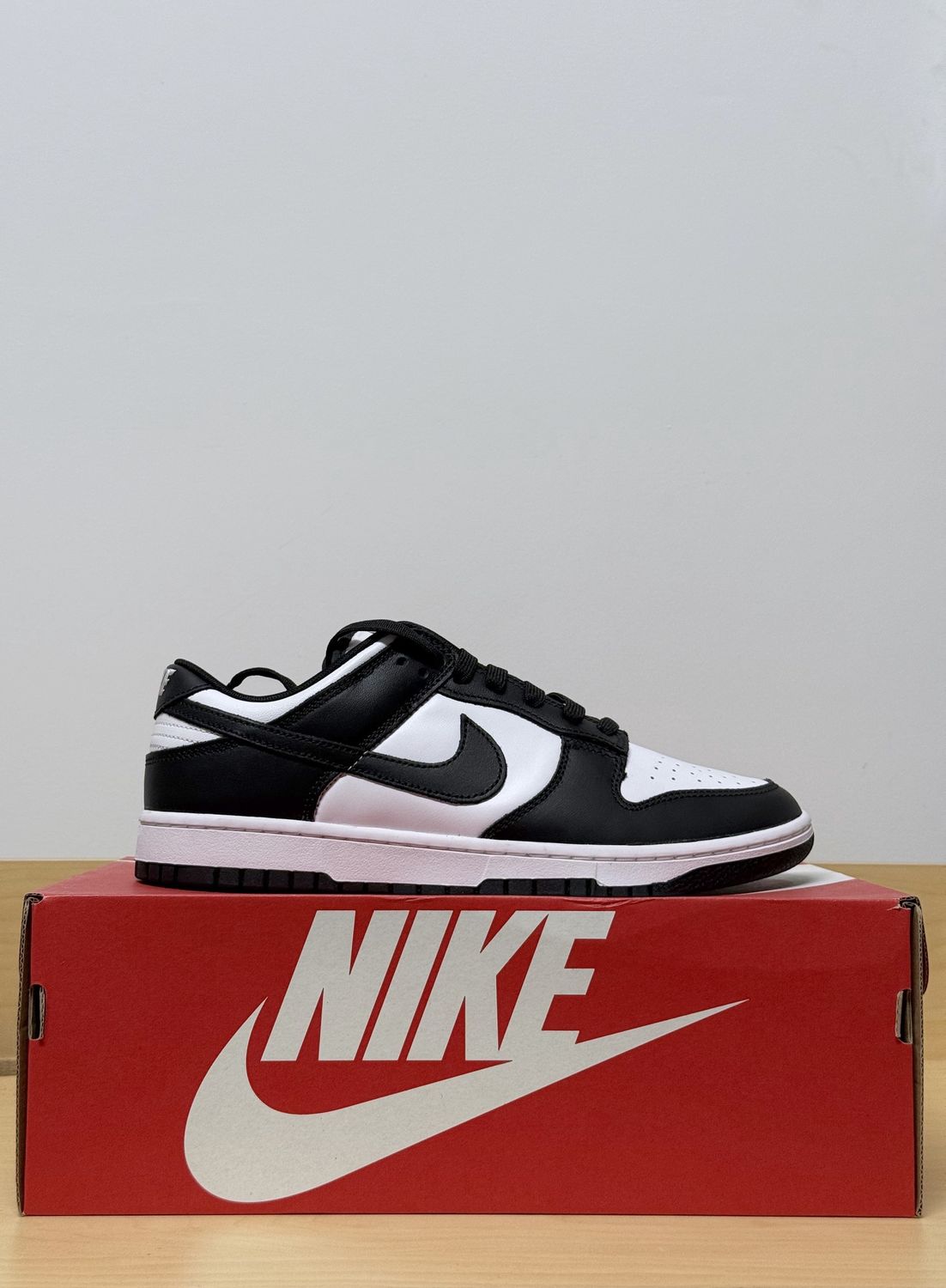 Nike Dunk Low Panda Sz 10M (B)
