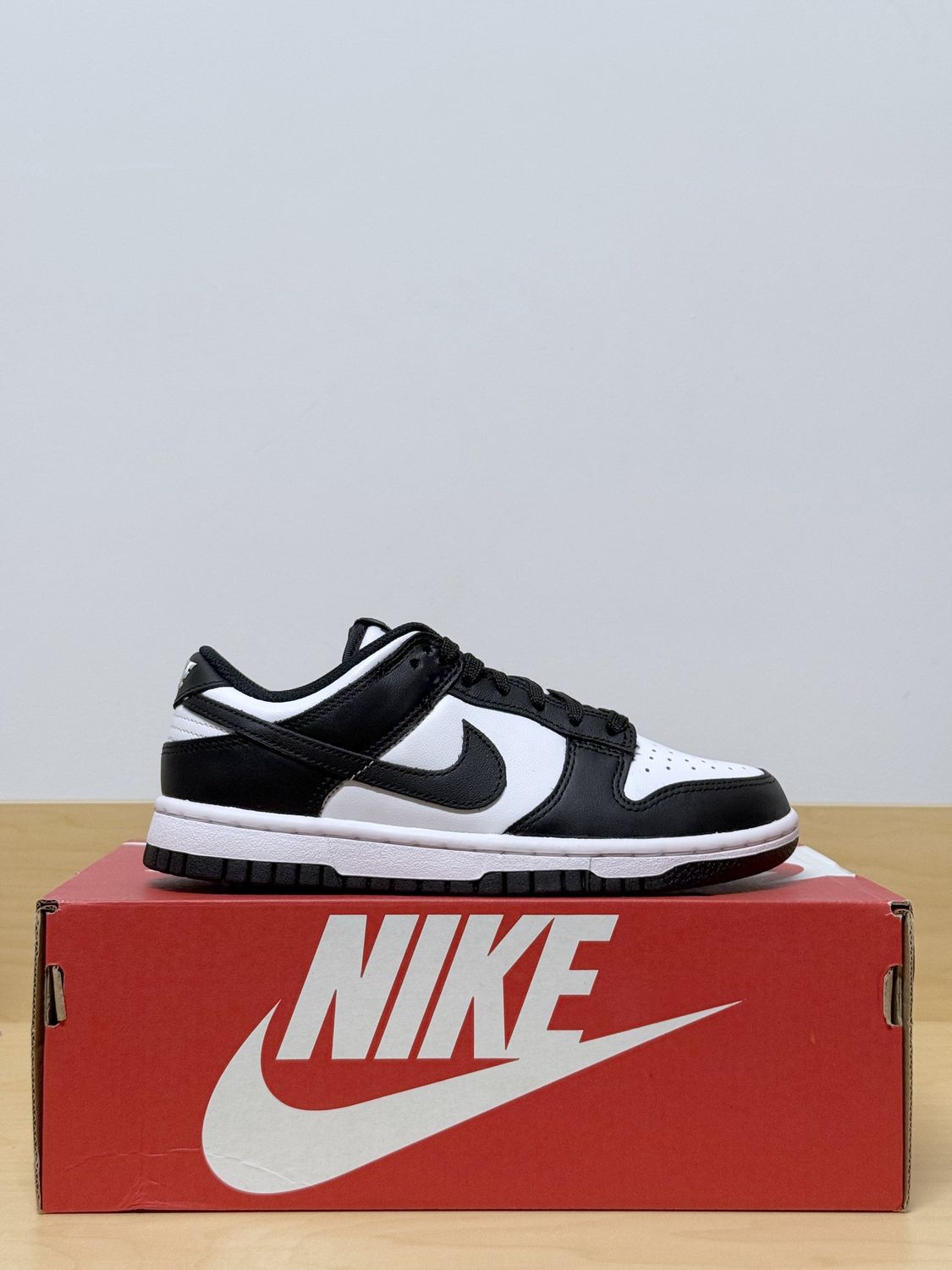 Nike Dunk Low Panda Sz 5W (3.5Y)