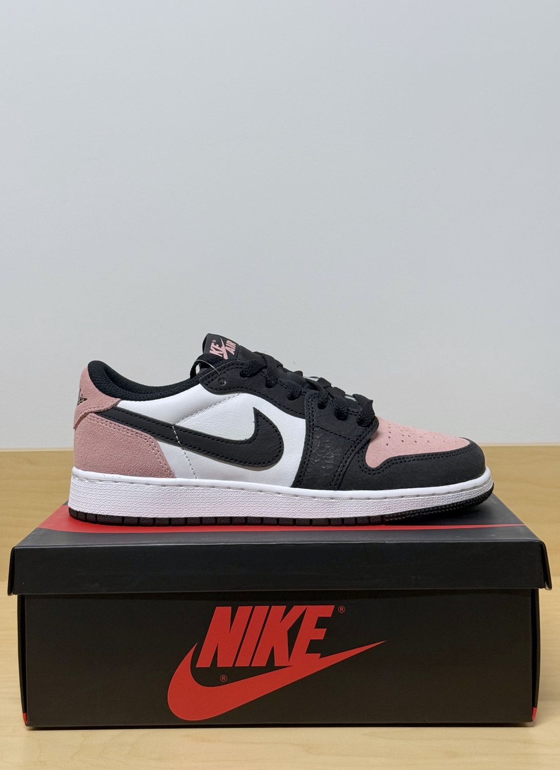 Jordan 1 Low Bleach Coral Sz 5.5Y
