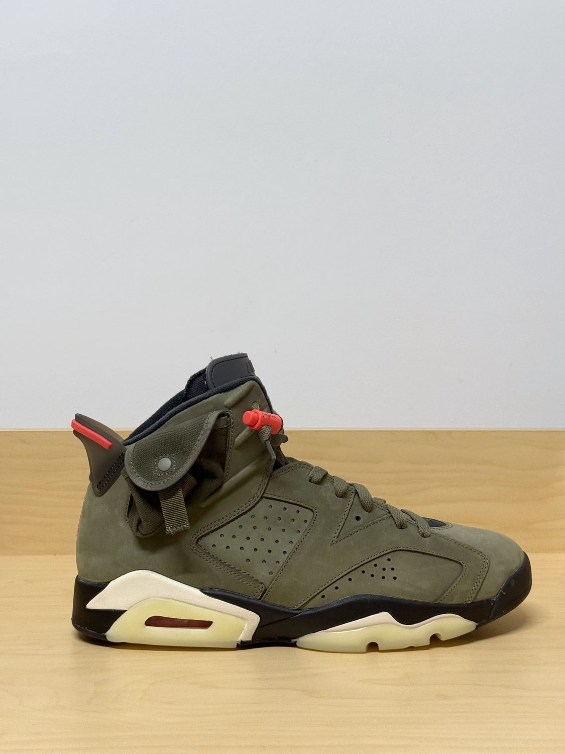 Jordan 6 Travis Scott Olive Sz 11.5M (A)