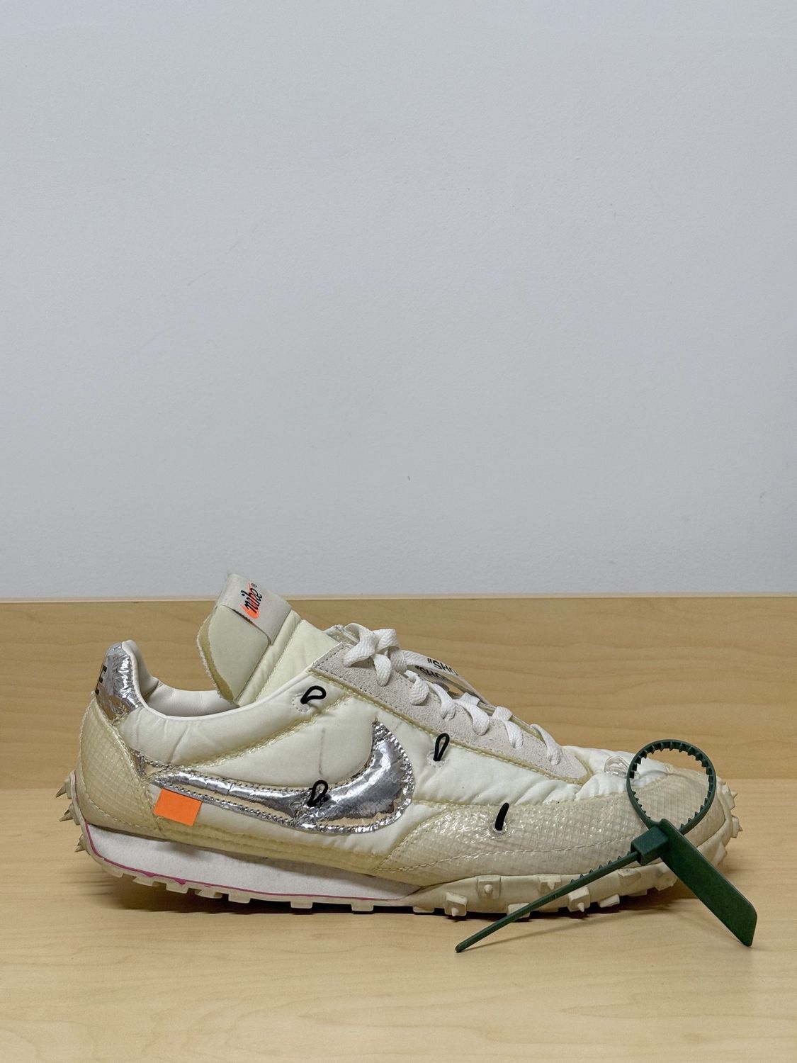 Off White Nike Waffle Sz 14M