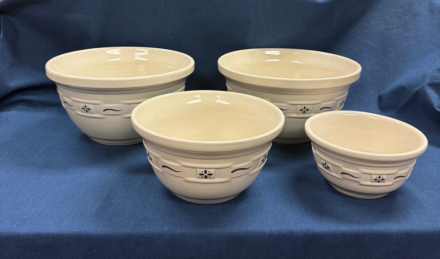 Longaberger Bowl Set, 4 bowls