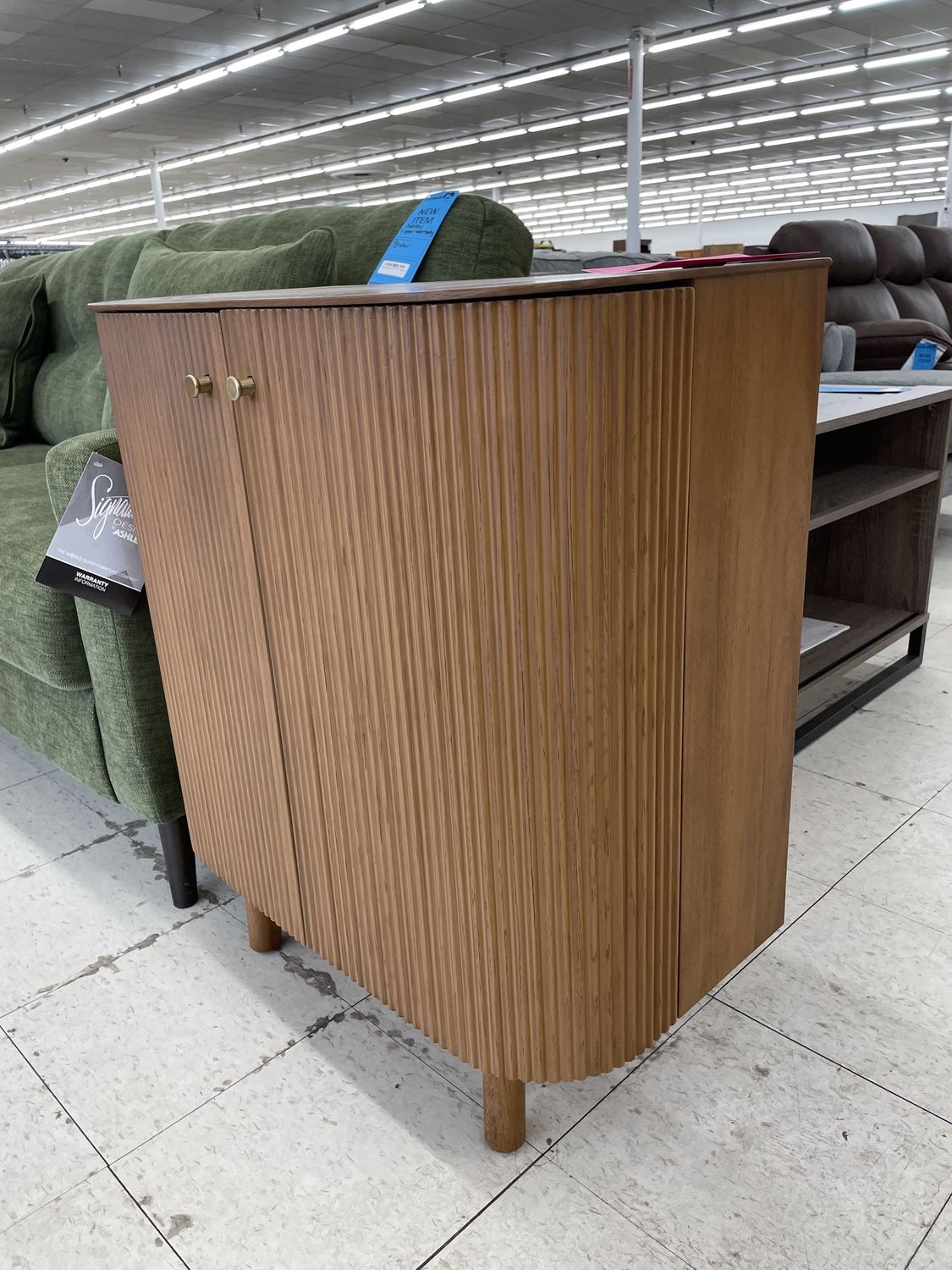 Ellington Cabinet (28")