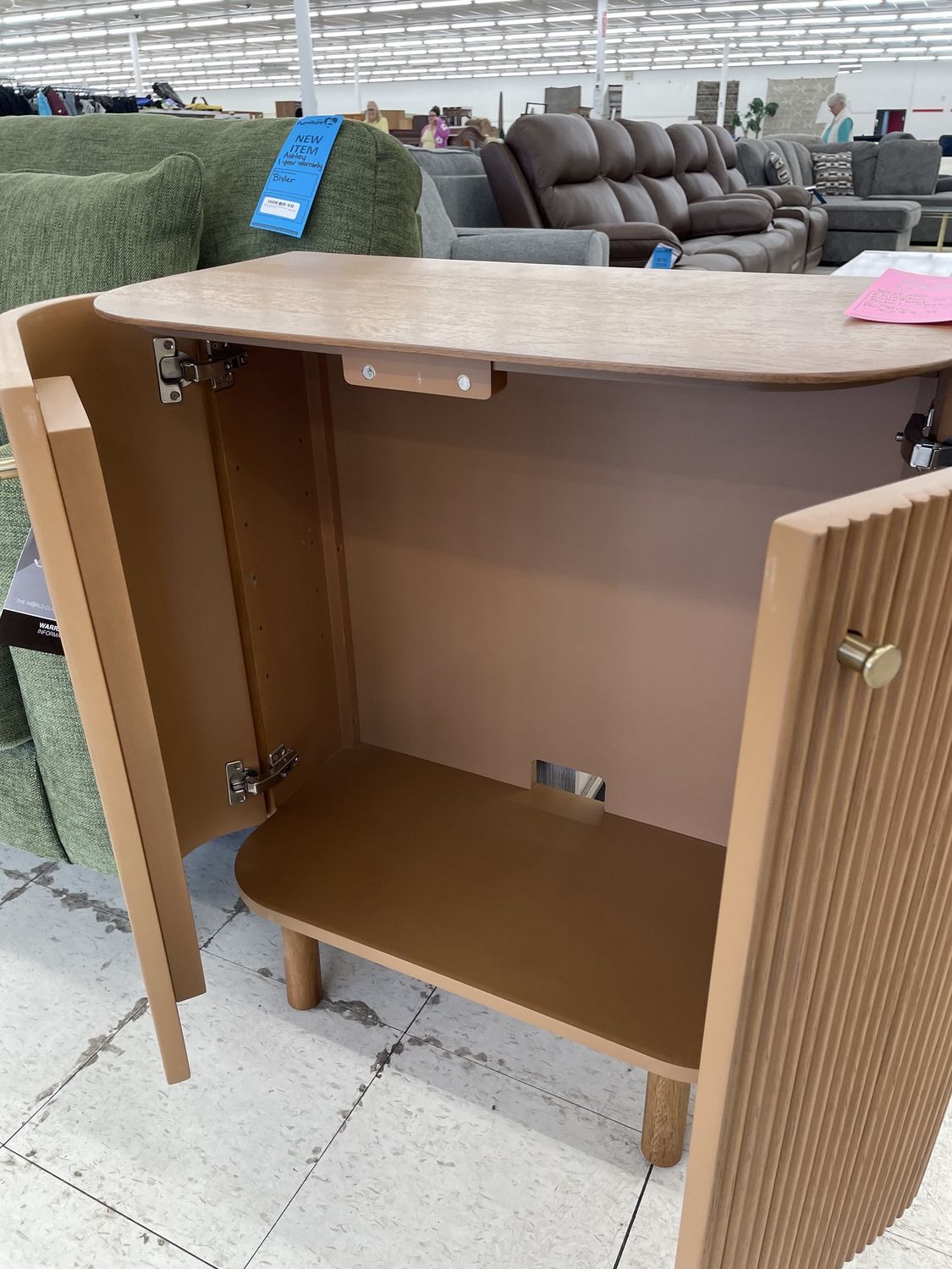 Ellington Cabinet (28")
