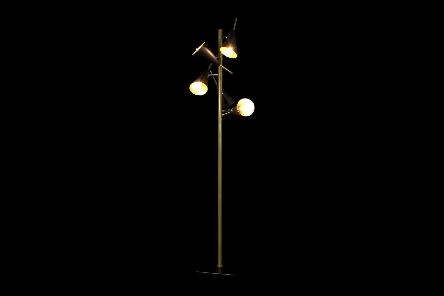 LAMPARA PIE METAL 36X36X160 NEGRO