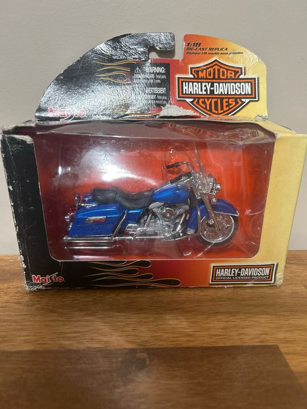 Harley-Davidson Motor Cycles Die-Cast Replica Series 20 (French) - Damaged