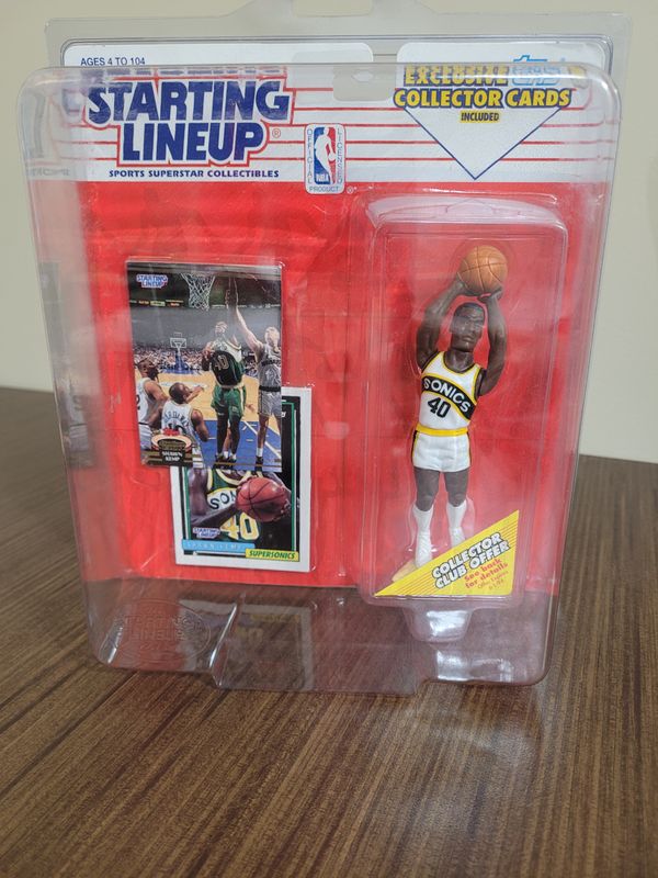 Shawn Kemp Starting Lineup w/ Exclusive Collector Cards Included