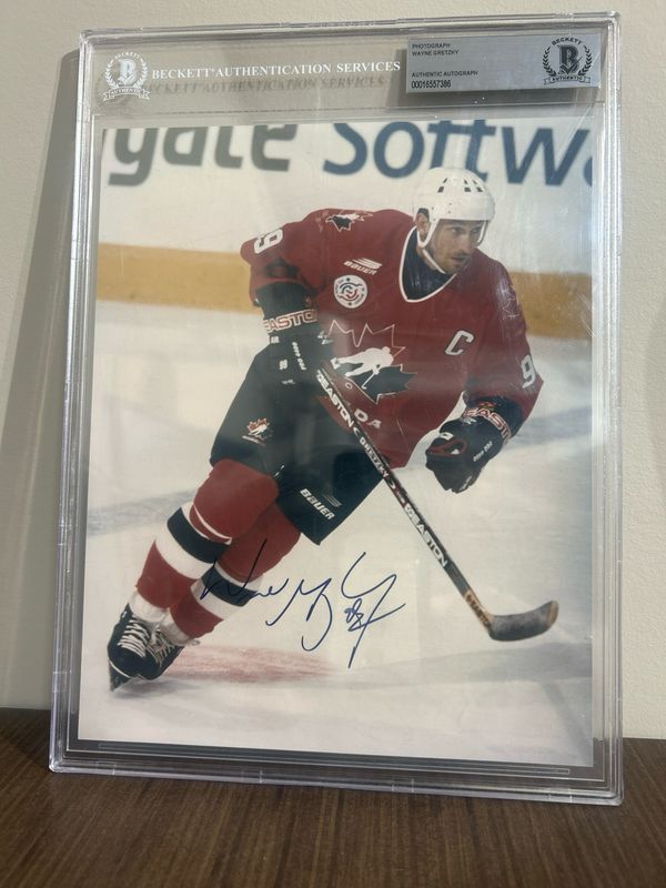 Wayne Gretzky Photograph Autograph Team Canada