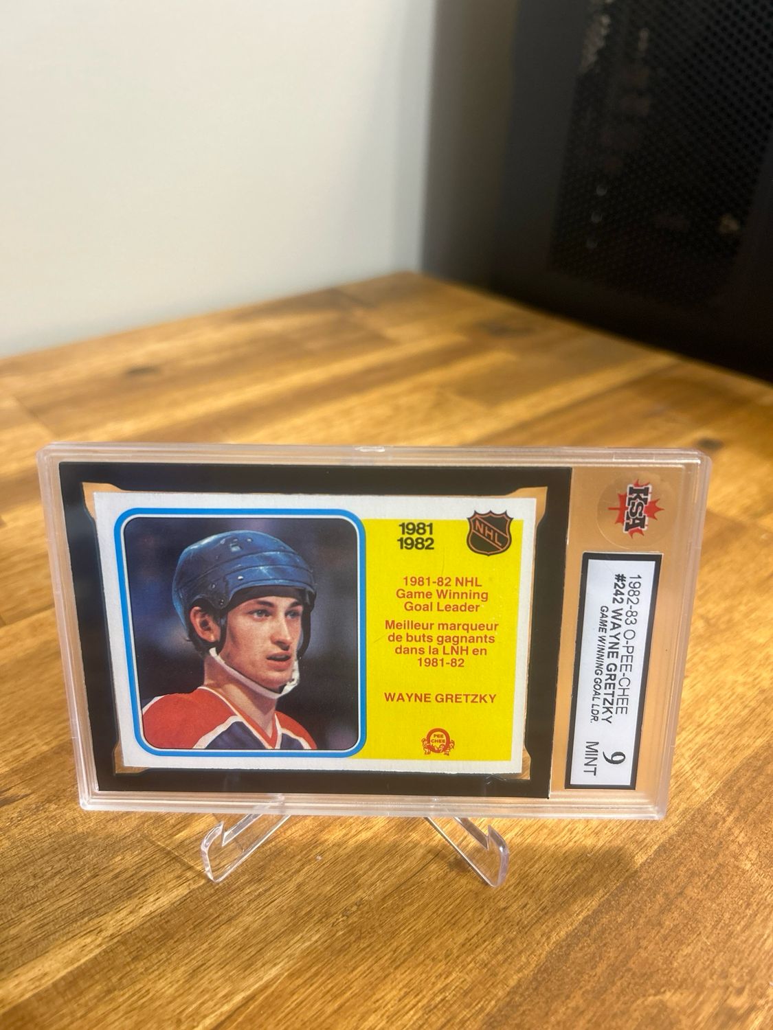 Wayne Gretzky 1982-83 O-Pee-Chee 242