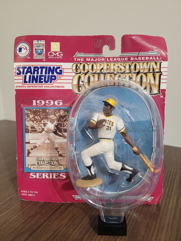 Roberto Clemente Starting Lineup - Slightly Damaged
