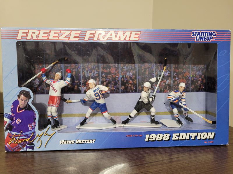 Wayne Gretzky Freeze Frame - Minimal Damage
