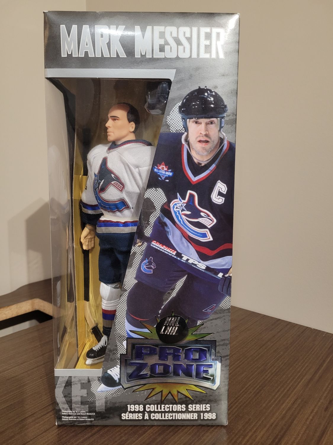 Mark Messier Pro Zone Figurine