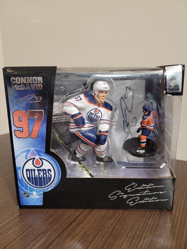 Connor McDavid Figurine 2-Pack