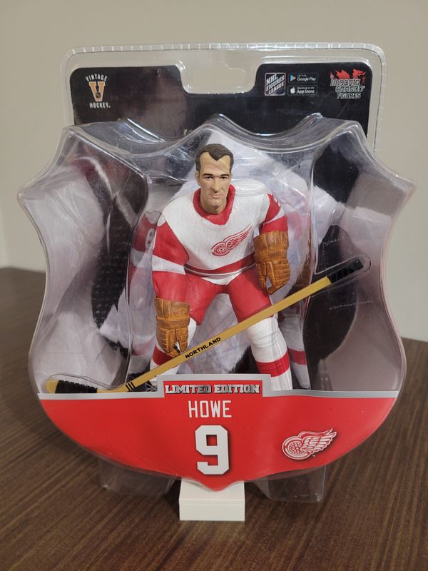 Gordie Howe Figurine