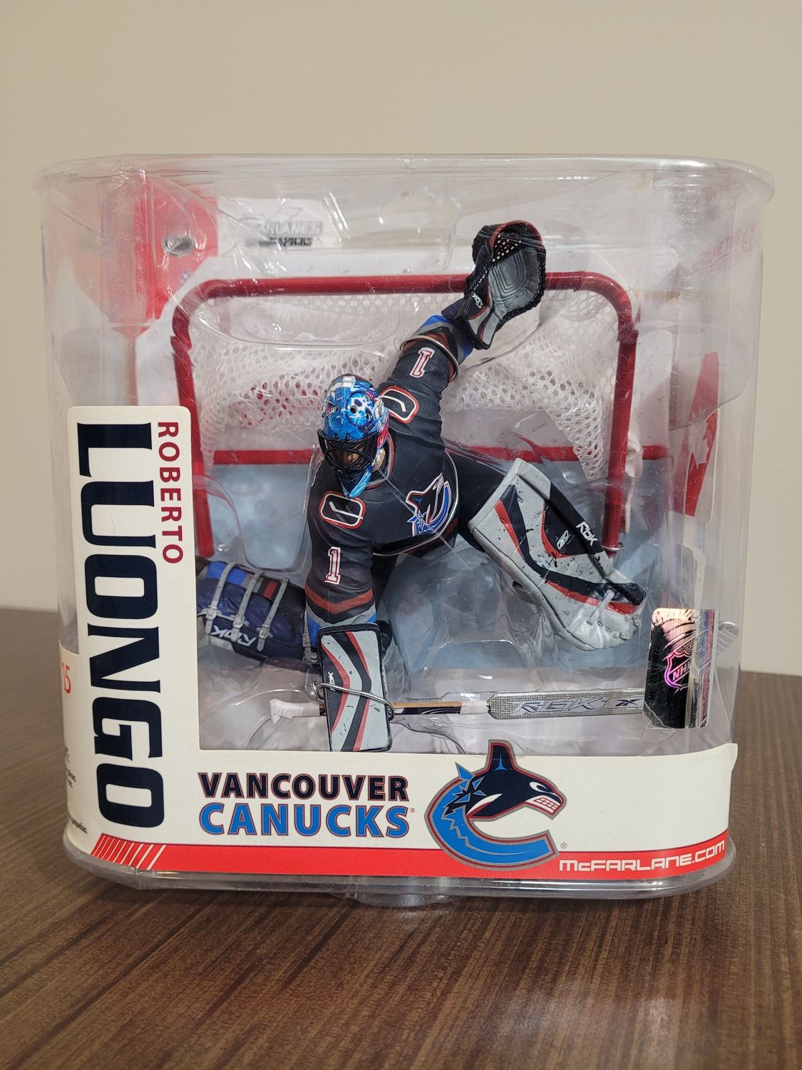 Roberto Luongo McFarlane Navy Variant w/ Net