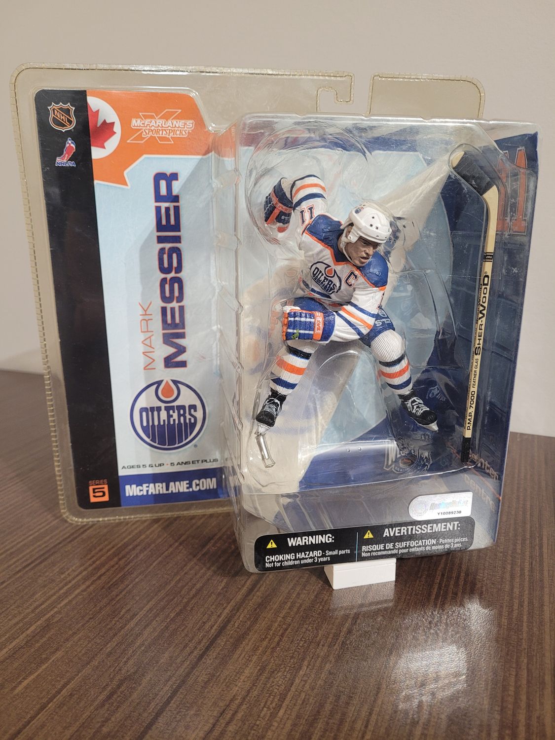 Mark Messier McFarlane White Variant
