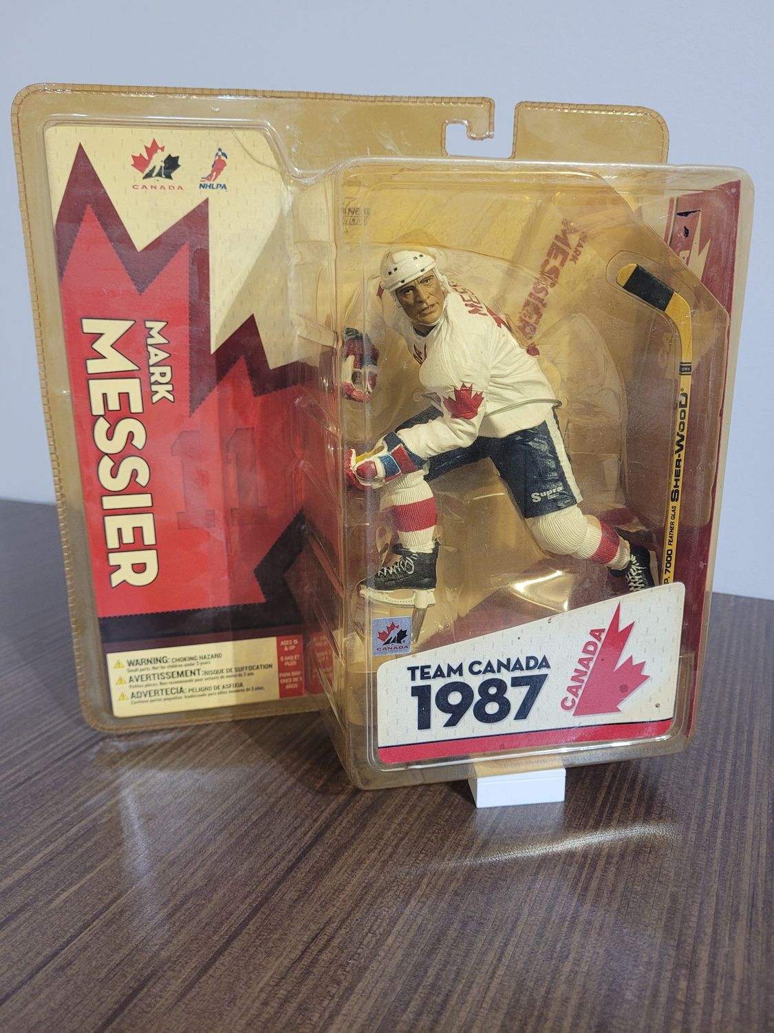 Mark Messier McFarlane - Slightly Damaged, Yellowed