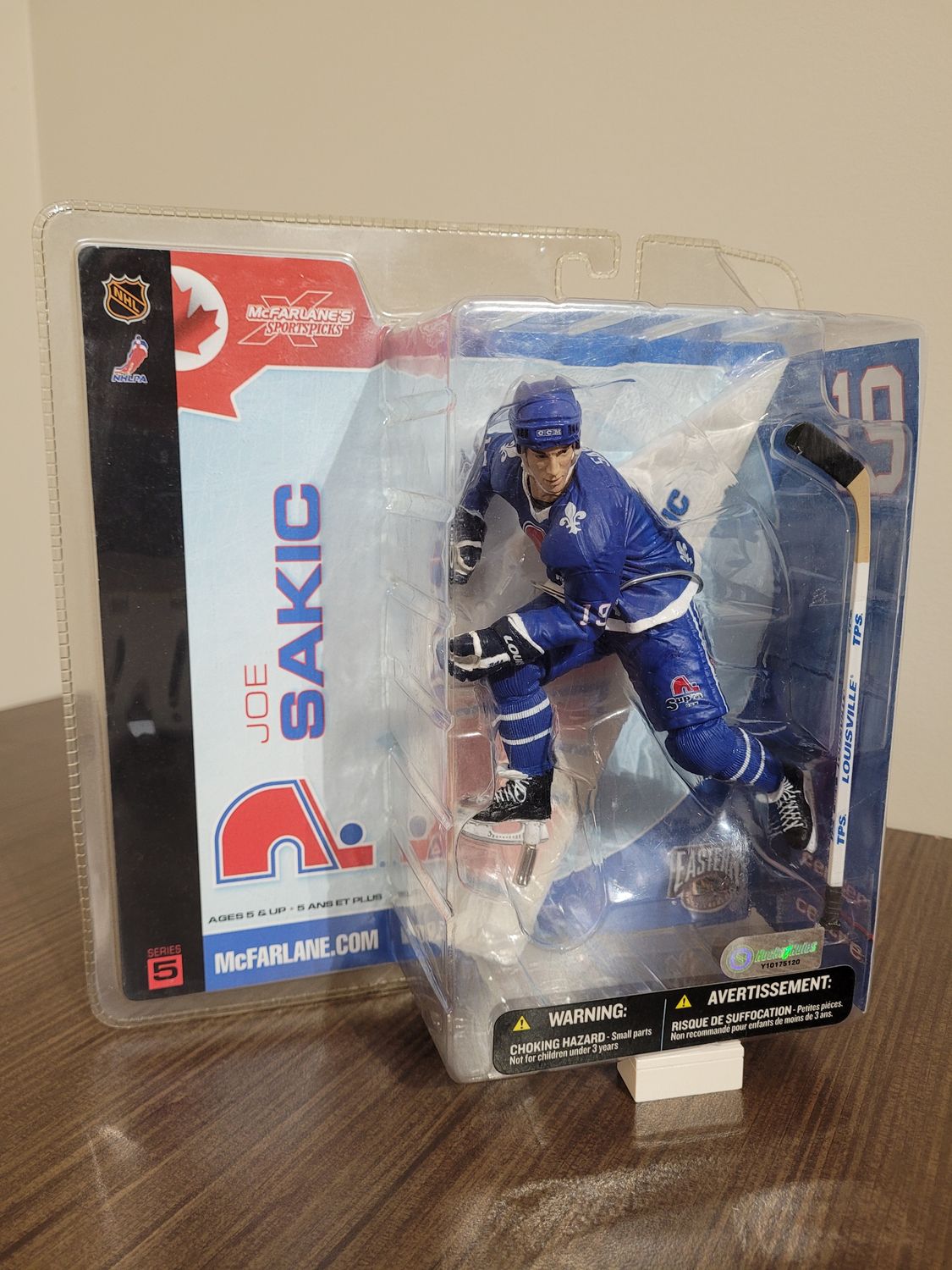 Joe Sakic McFarlane - Slightly Damaged