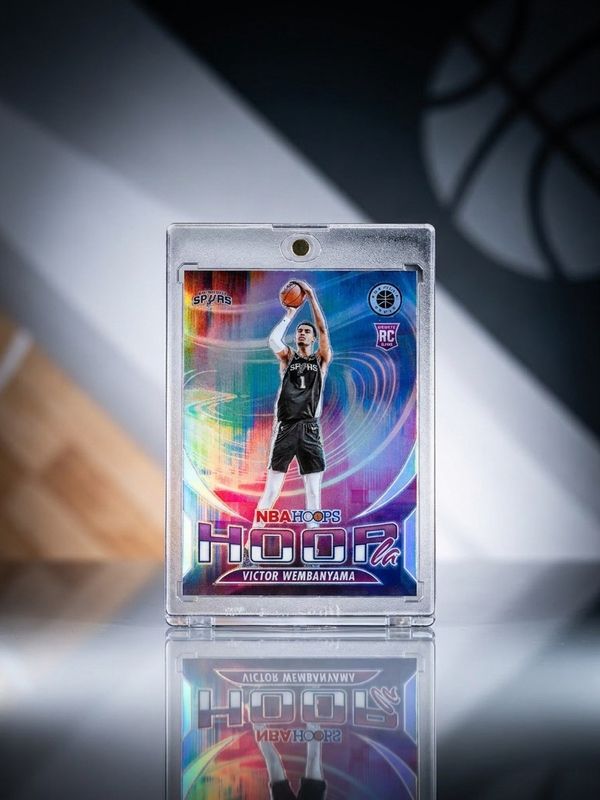 Victor Wembanyama 2023-24 Panini Premium Stock 5 Prizm