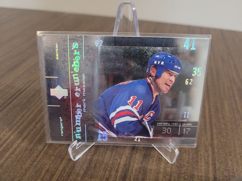 Mark Messier 2000-01 UD Number Crunchers NC10