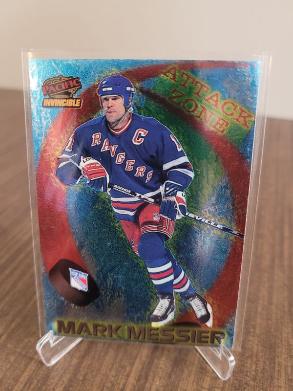 Mark Messier 1997-98 Pacific Invincible Attack Zone 16