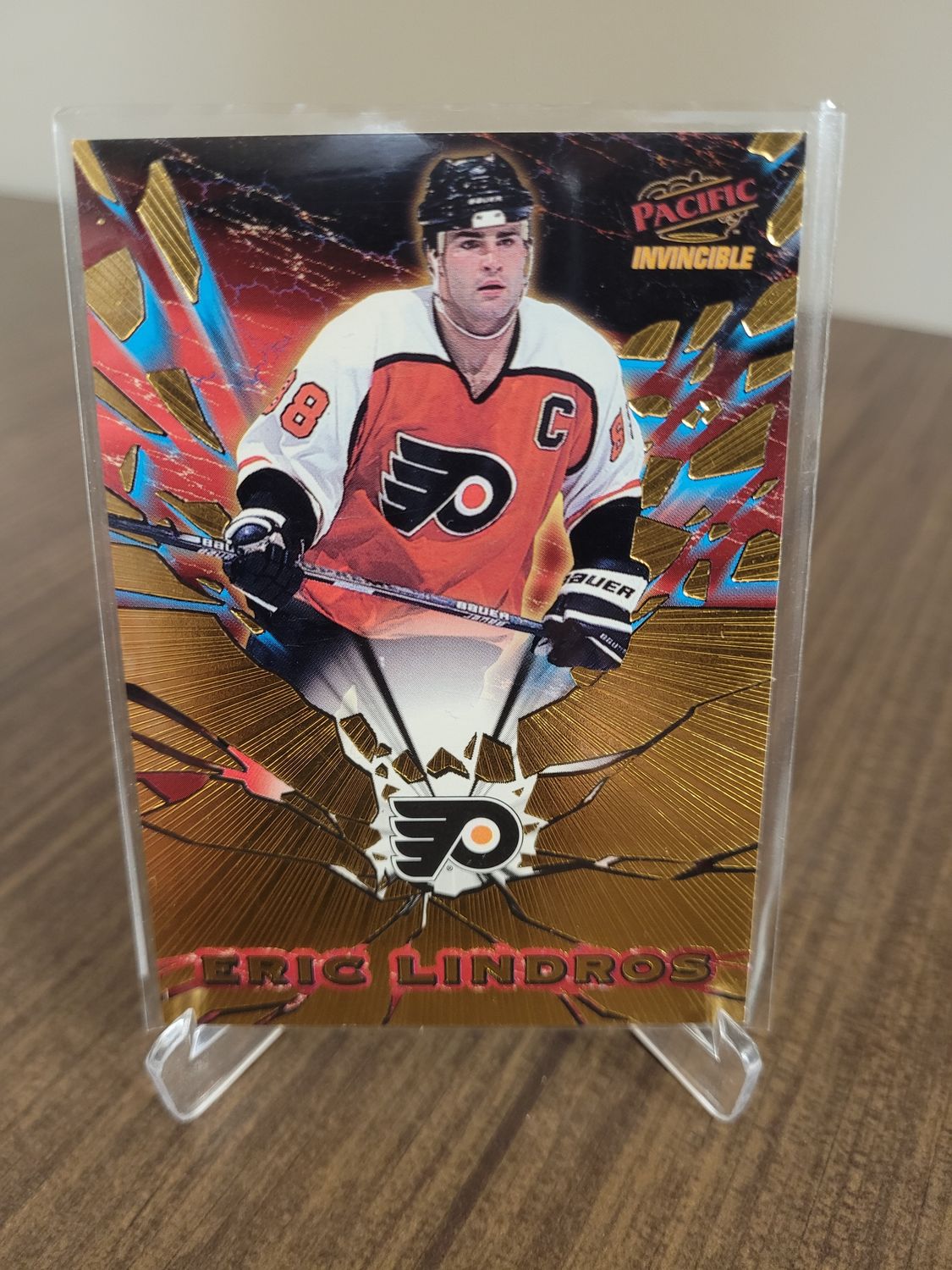 Eric Lindros 1997-98 Pacific Invincible 25