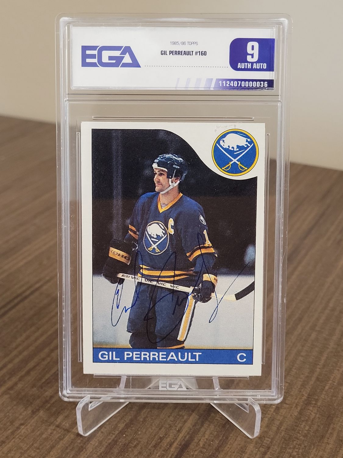 Gil Perreault 1985-86 Topps 160