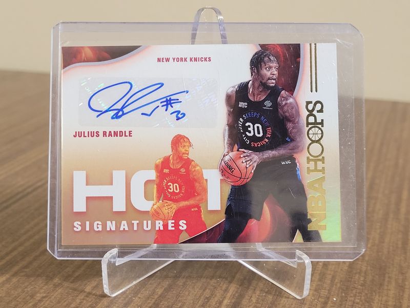 Julius Randle 2021-22 Panini NBA Hoops Hot Signatures HS-JRD