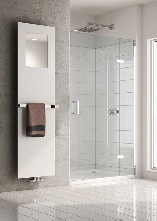 Reina Albi with optional Chrome Towel Bars